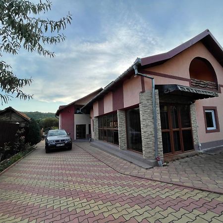 Pensiunea Colt De Rai Corbi Εξωτερικό φωτογραφία