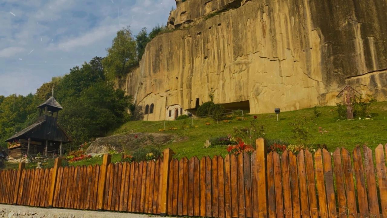 Pensiunea Colt De Rai Corbi Εξωτερικό φωτογραφία