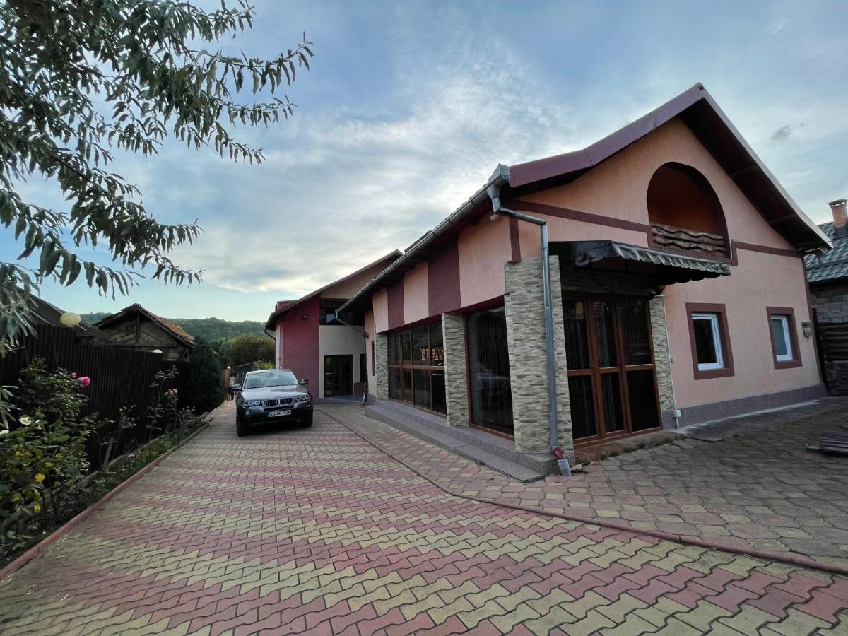 Pensiunea Colt De Rai Corbi Εξωτερικό φωτογραφία