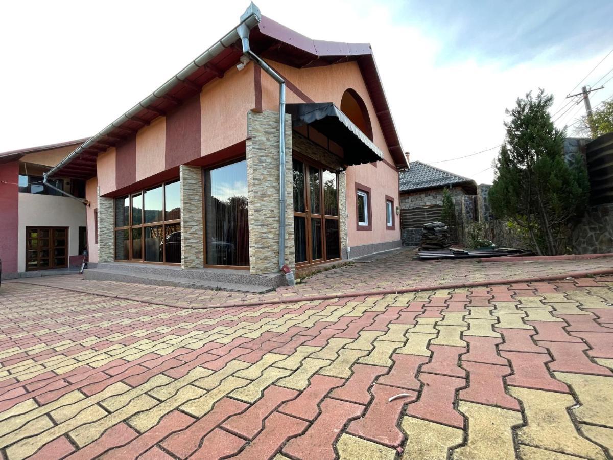 Pensiunea Colt De Rai Corbi Εξωτερικό φωτογραφία