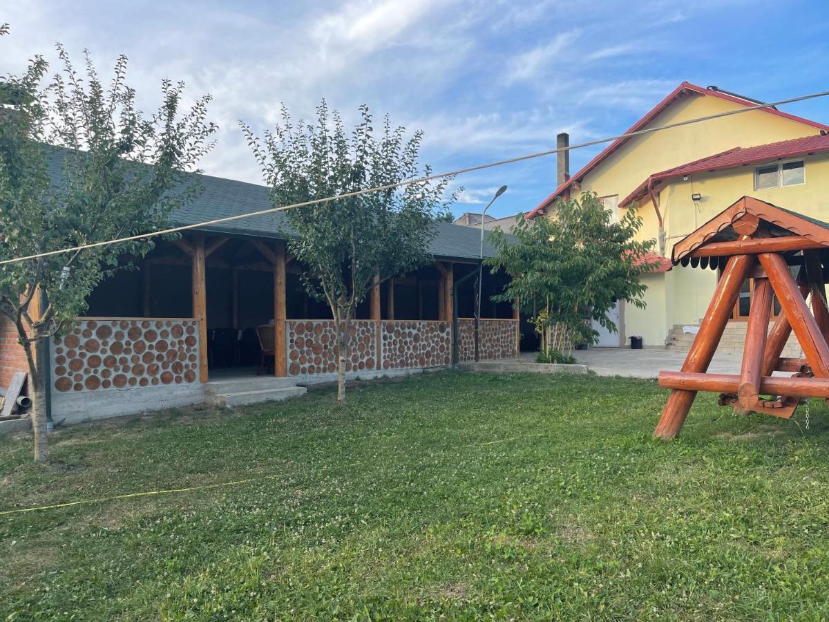 Pensiunea Colt De Rai Corbi Εξωτερικό φωτογραφία